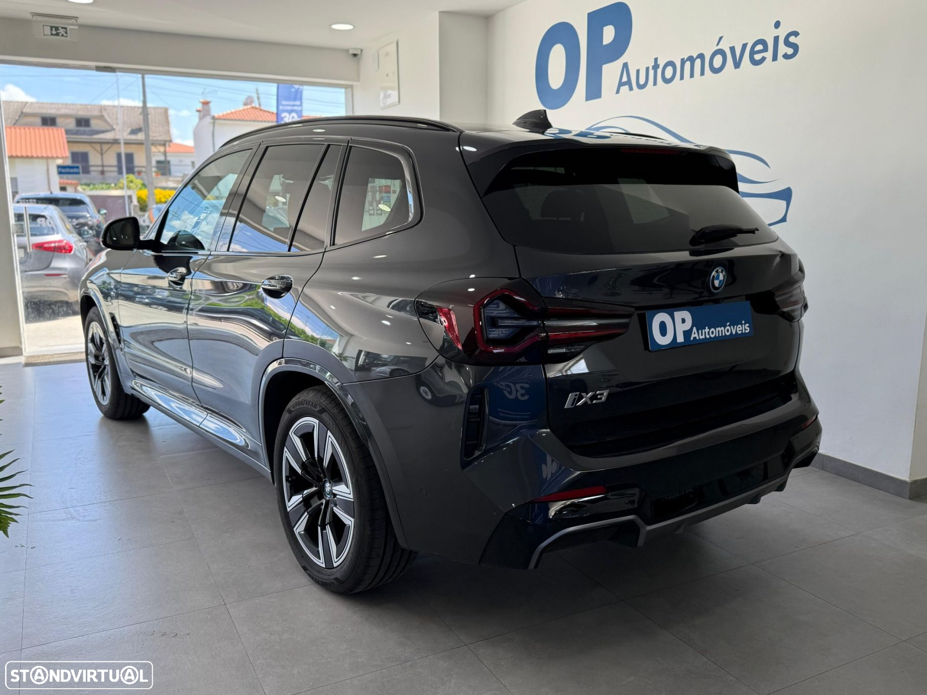 BMW iX3 M Sport Inspiring - 3