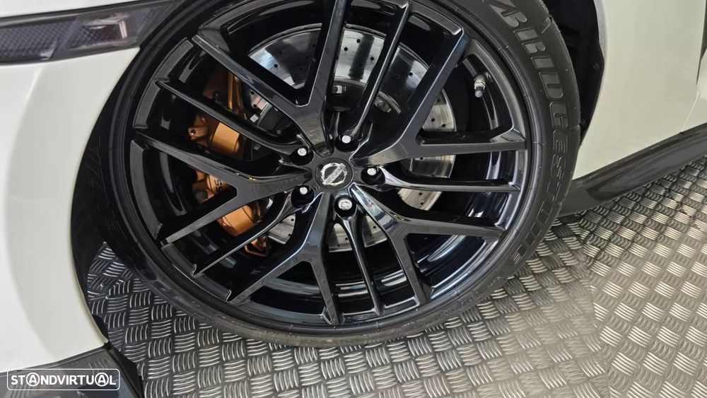 Nissan GT-R 3.8 V6 Pack Prestige - 34