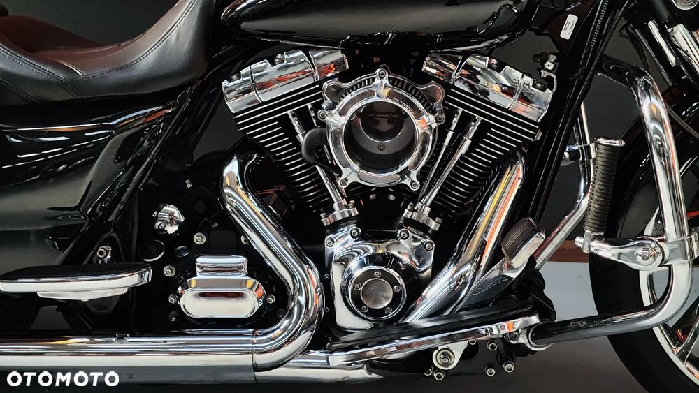 Harley-Davidson Touring Street Glide - 15