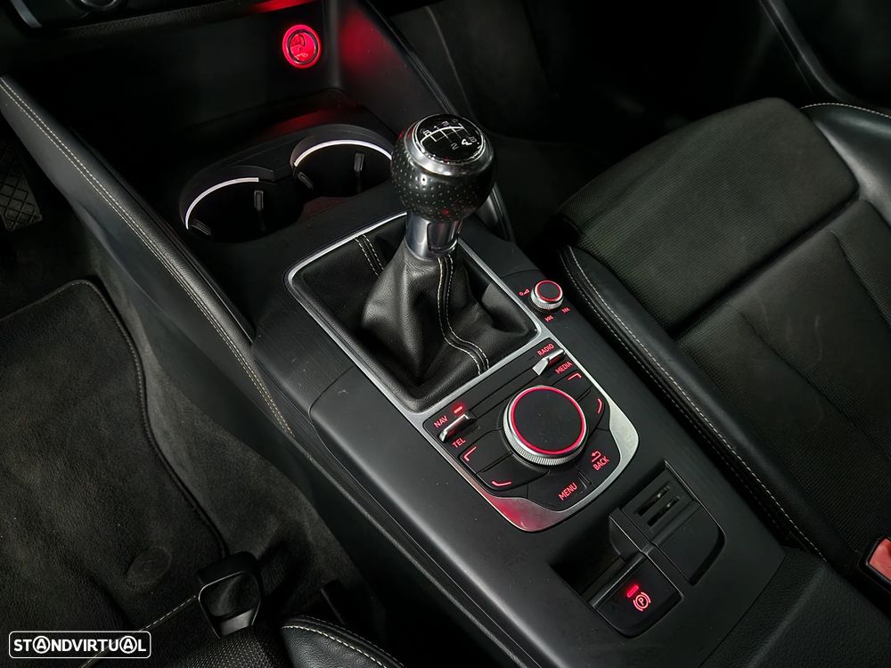 Audi A3 1.6 TDI S-line - 14