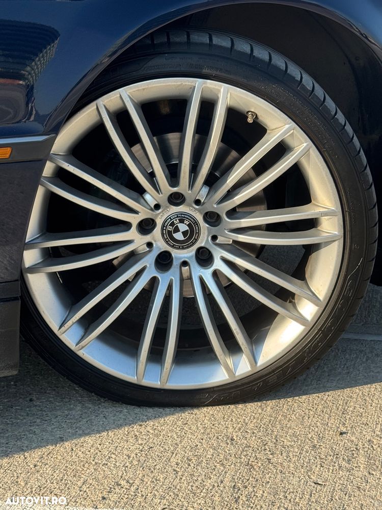 BMW Seria 7 728iA - 12