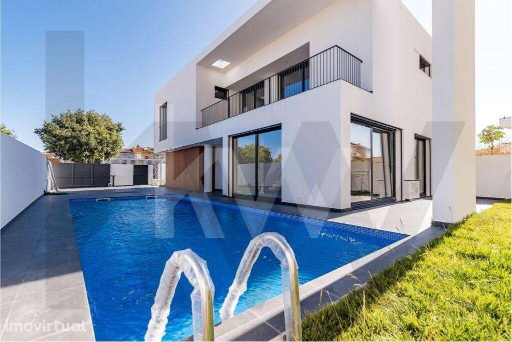 Excelente Moradia T4 - Varanda - Cave - Jardim - Piscína - 5 min da Pr - Grande imagem: 2/49