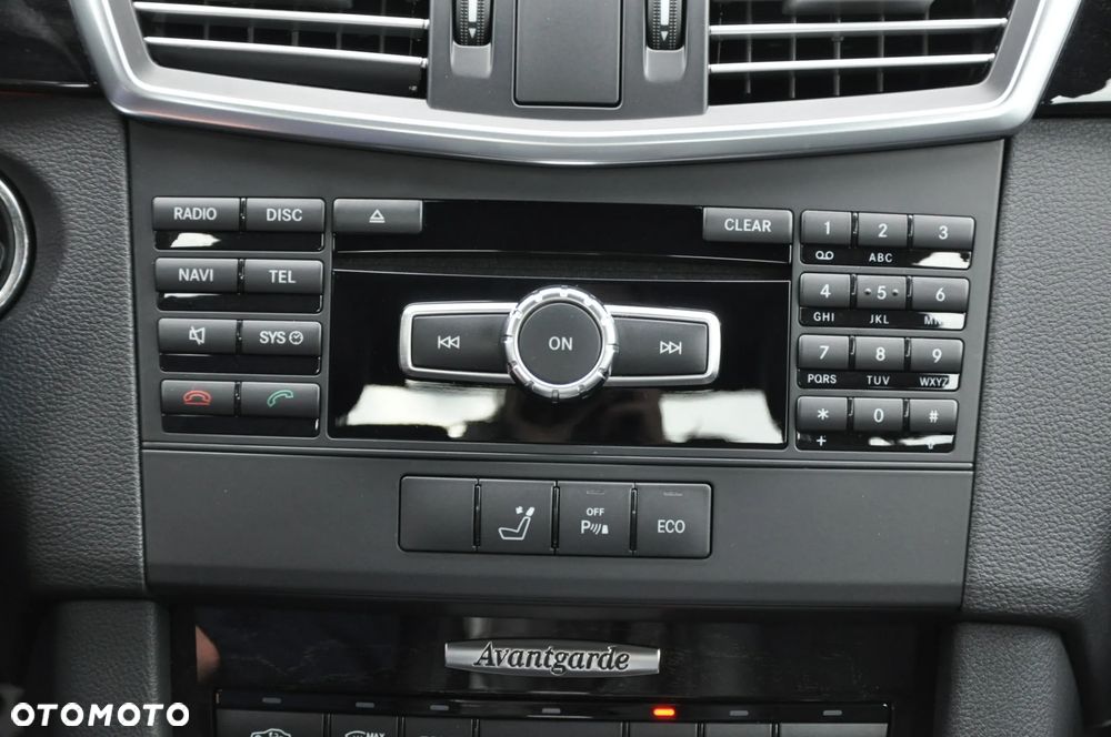 Mercedes-Benz Klasa E 250 CDI 4-Matic BlueEff Avantgarde - 14