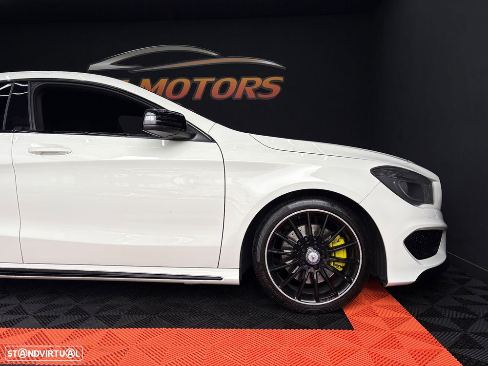 Mercedes-Benz CLA 220 CDI 7G-DCT AMG Line - 24