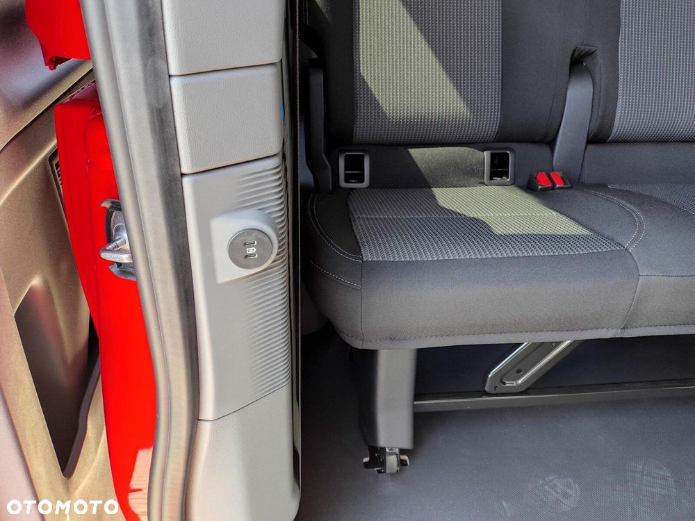 Volkswagen Caravelle 2,0 l TDI 150 KM / skrzynia biegów: 6-biegowa manualna rozstaw osi: 3500 mm - 24