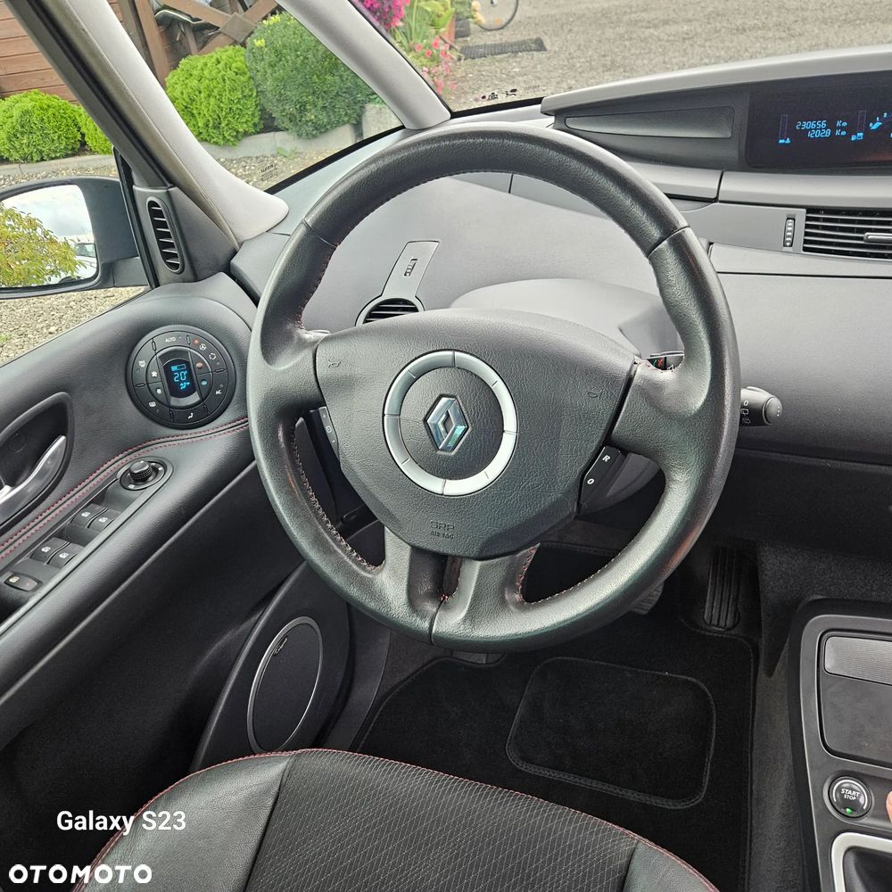 Renault Espace 2.0 Dynamique - 28