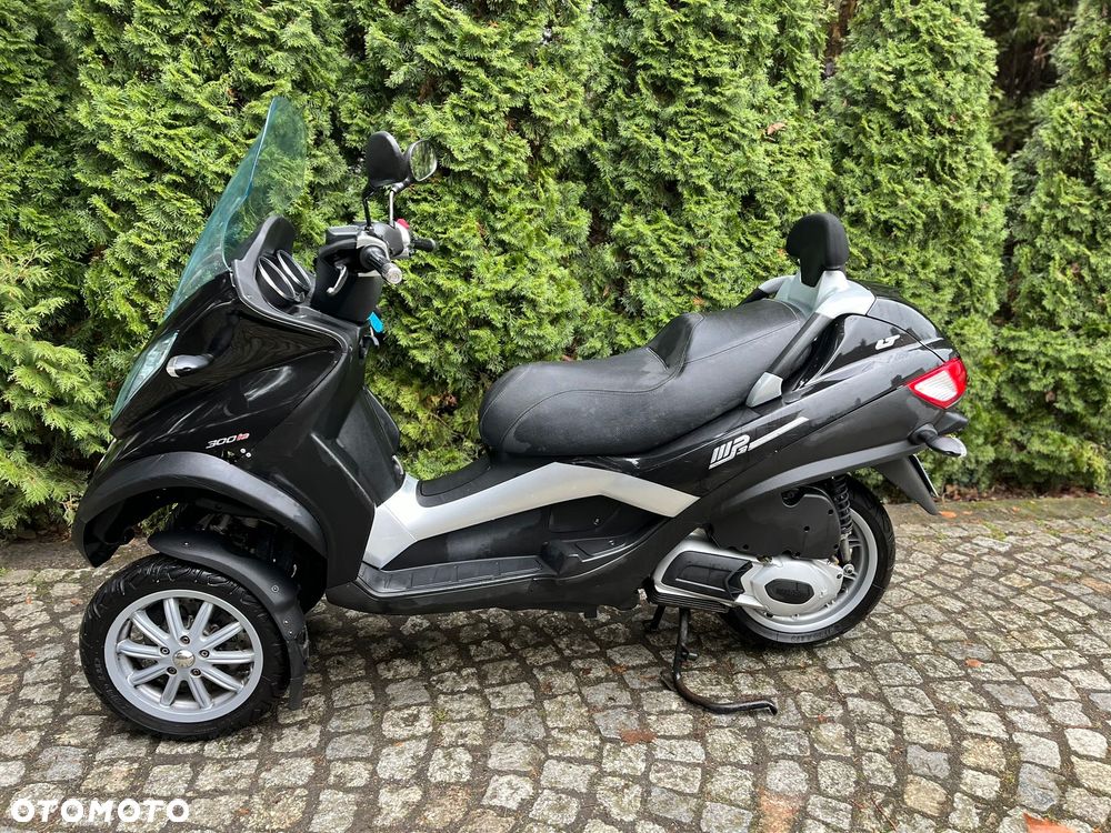 Piaggio MP-3 - 10