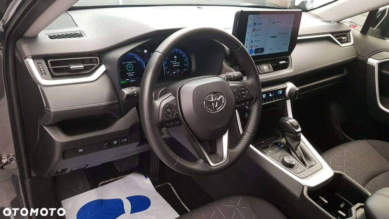 Toyota RAV4 - 16