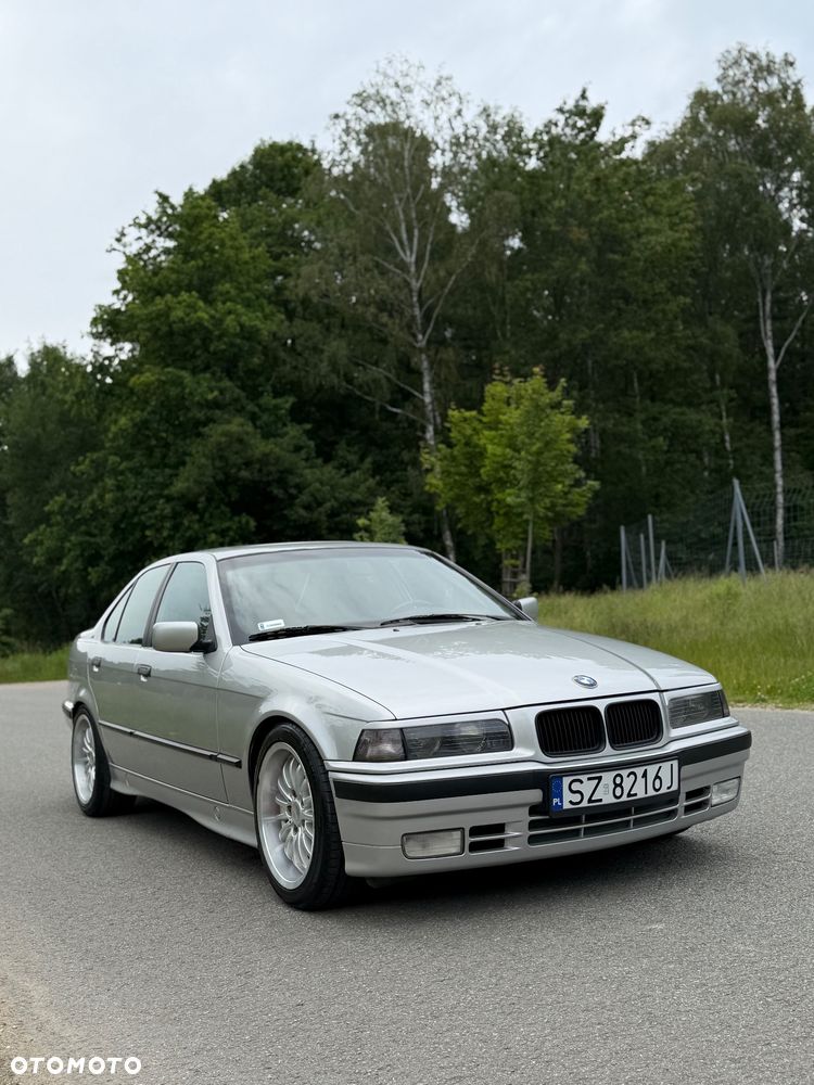 BMW Seria 3 320i - 28