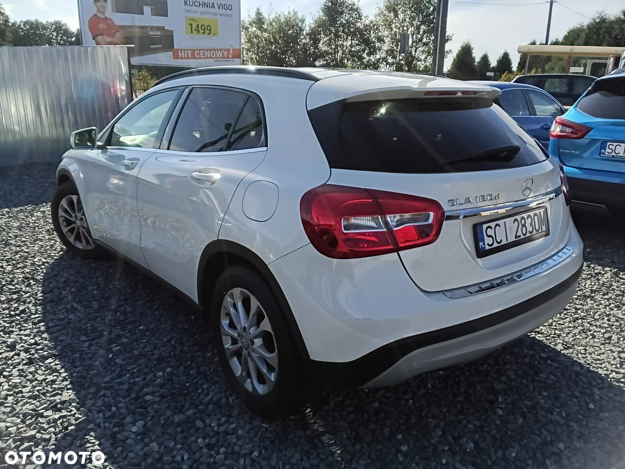 Mercedes-Benz GLA - 4
