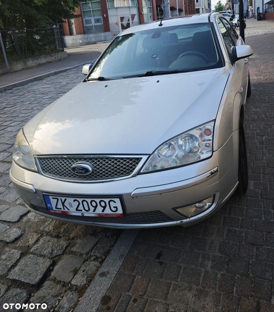 Ford Mondeo 2.0 Ghia - 2