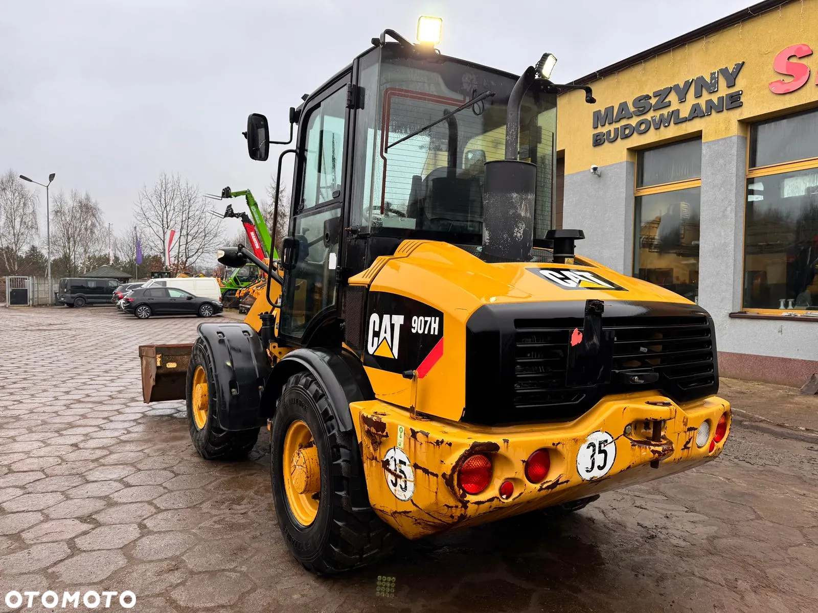 Caterpillar 907H - 12