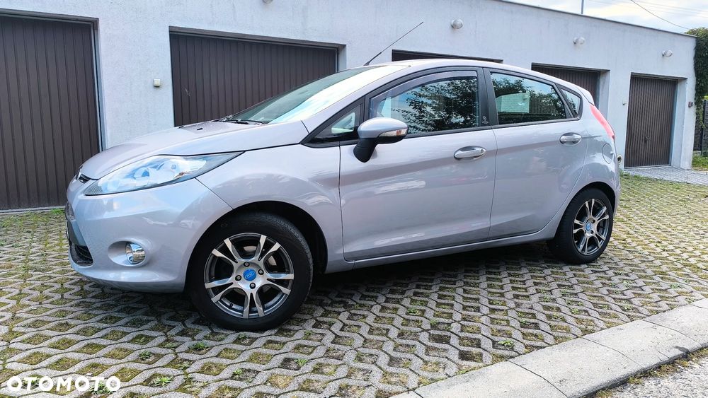Ford Fiesta 1.4 Autom Champions Edition - 2