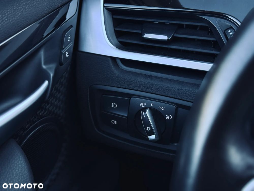 BMW X1 sDrive18d - 26