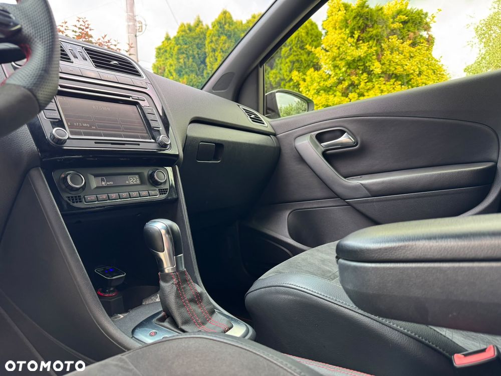 Volkswagen Polo 1.4 DSG GTI - 27