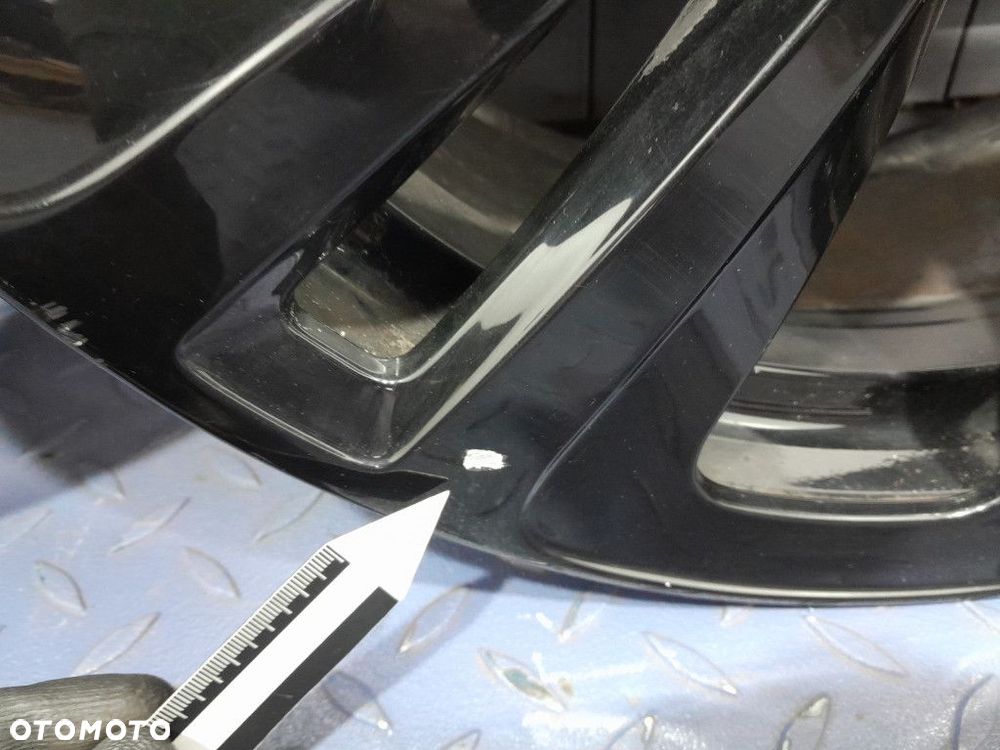 BMW 5 F10 F11 FELGI ALUMINIOWE R18 8JX18 5X120 ET 30 6775403 4 SZT - 4