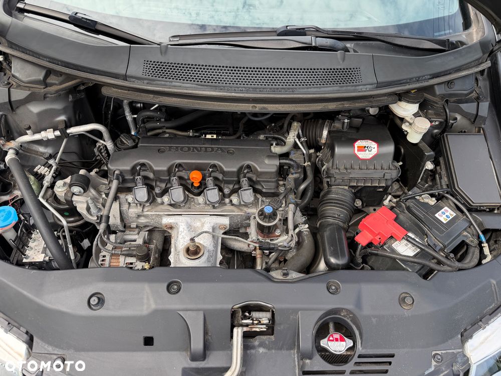 Honda Civic 1.8 i-VTEC Sport Black Edition - 14