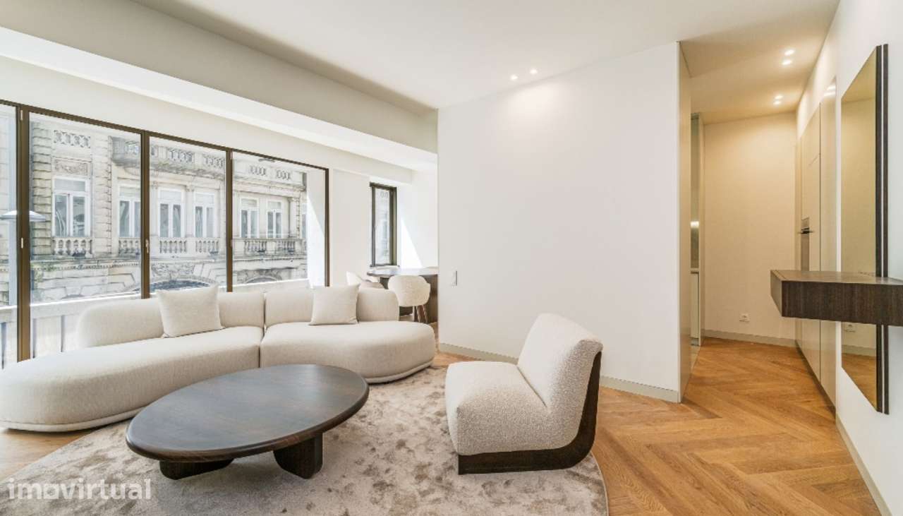 Apartamento T2 de charme com varanda à venda no centro do Porto - Grande imagem: 3/23