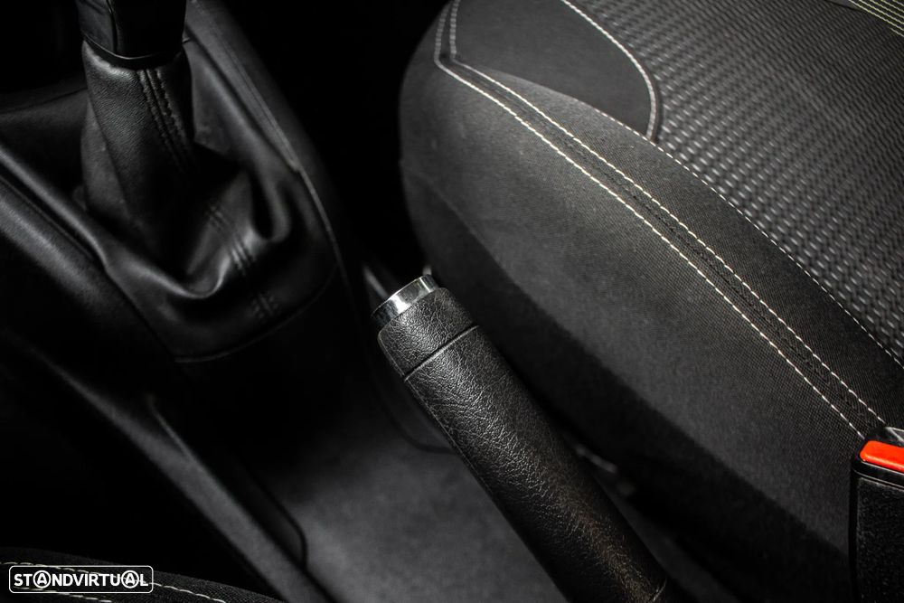 Peugeot 208 1.2 PureTech Active - 21