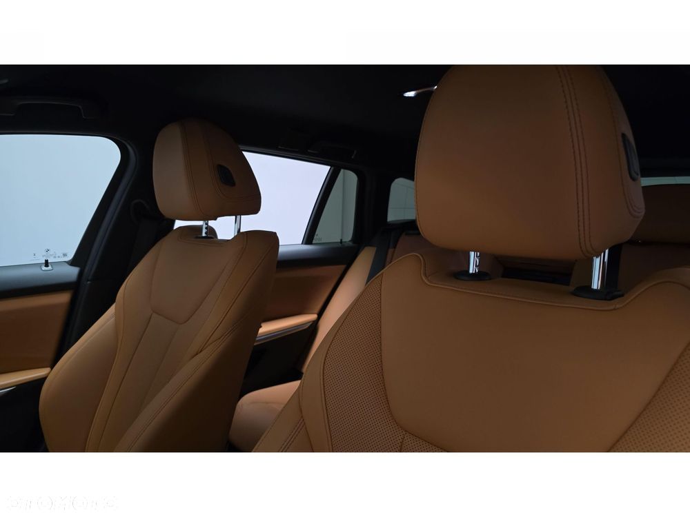 BMW Seria 3 320d xDrive Sport - 18
