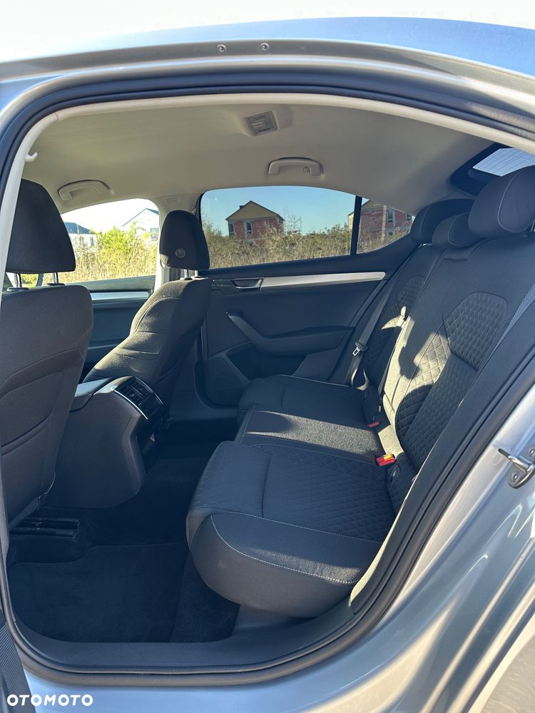 Skoda Superb 2.0 TDI SCR Ambition - 10
