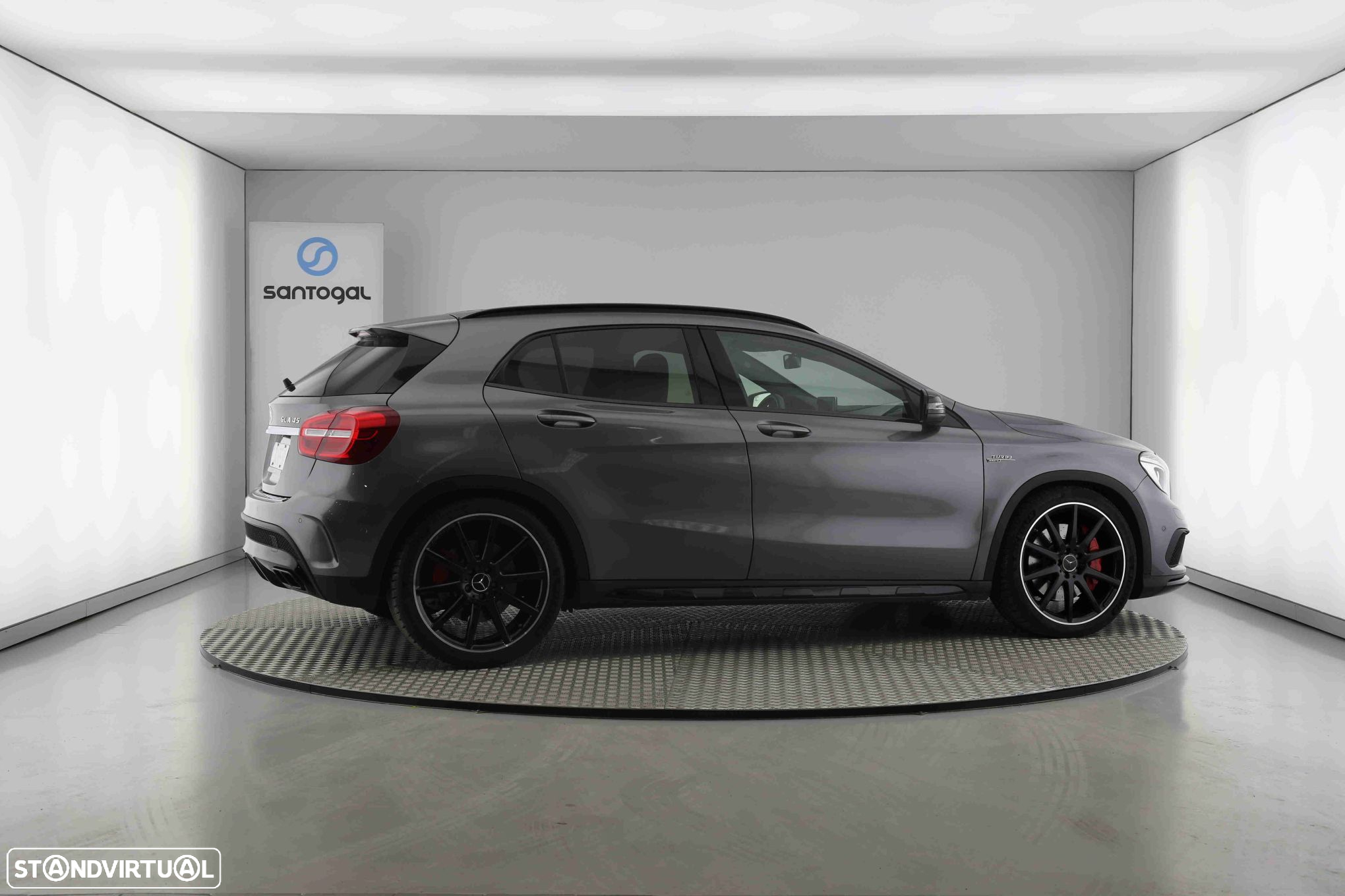 Mercedes-Benz GLA 45 AMG 4-Matic - 3