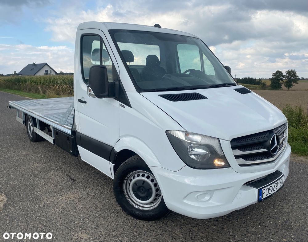Mercedes-Benz Sprinter - 2