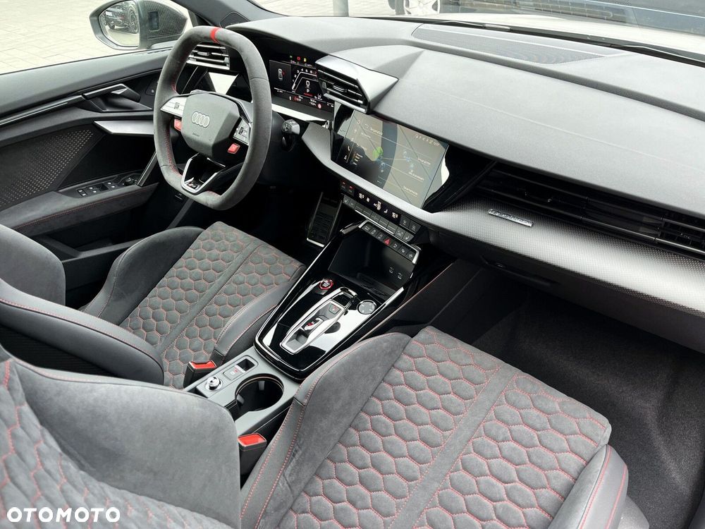 Audi RS3 Limousine - 29
