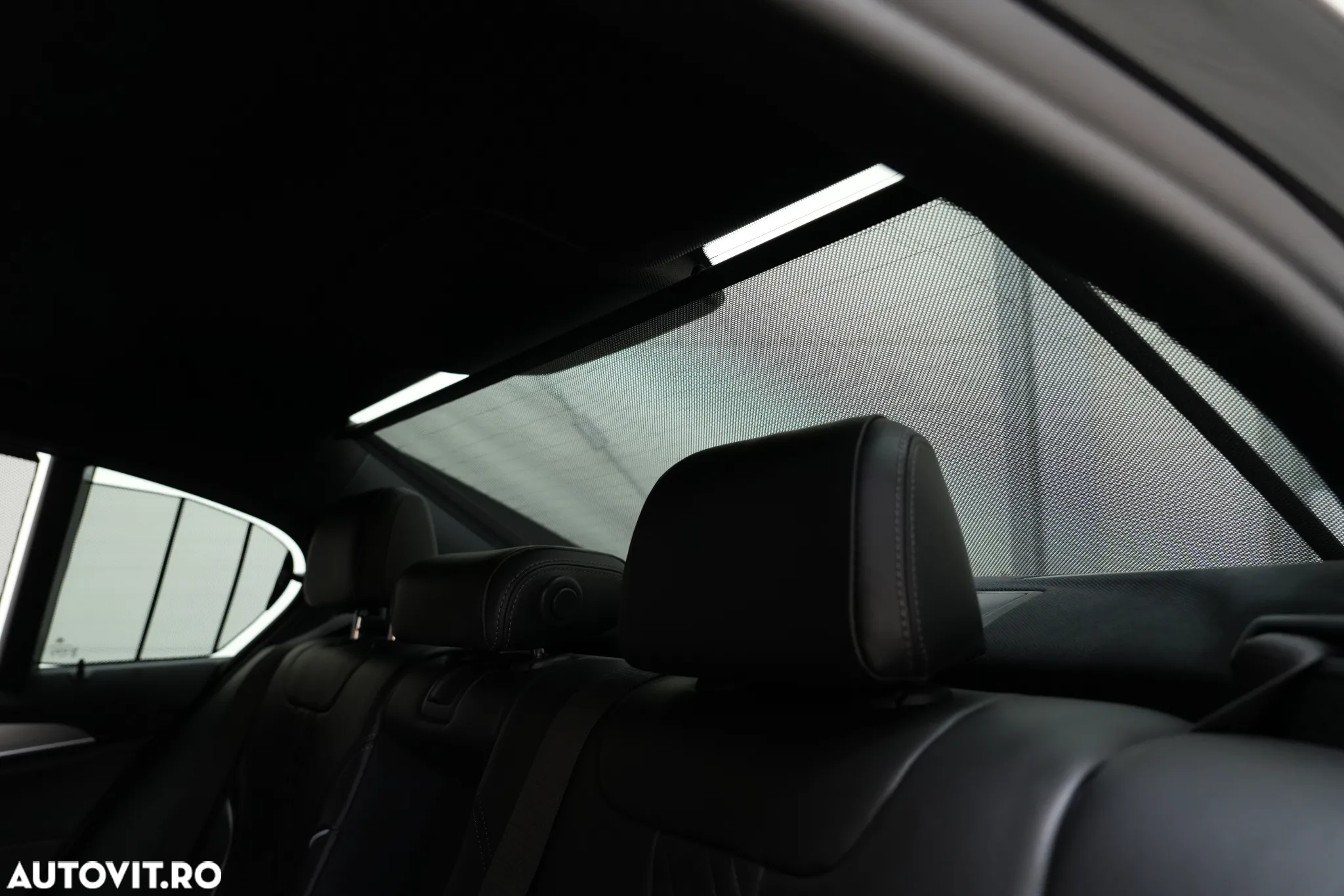 BMW Seria 5 520i AT - 26