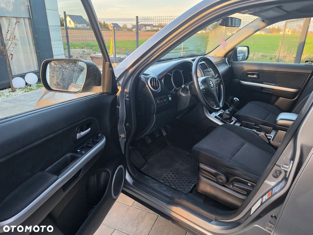 Suzuki Grand Vitara 2.0 - 20