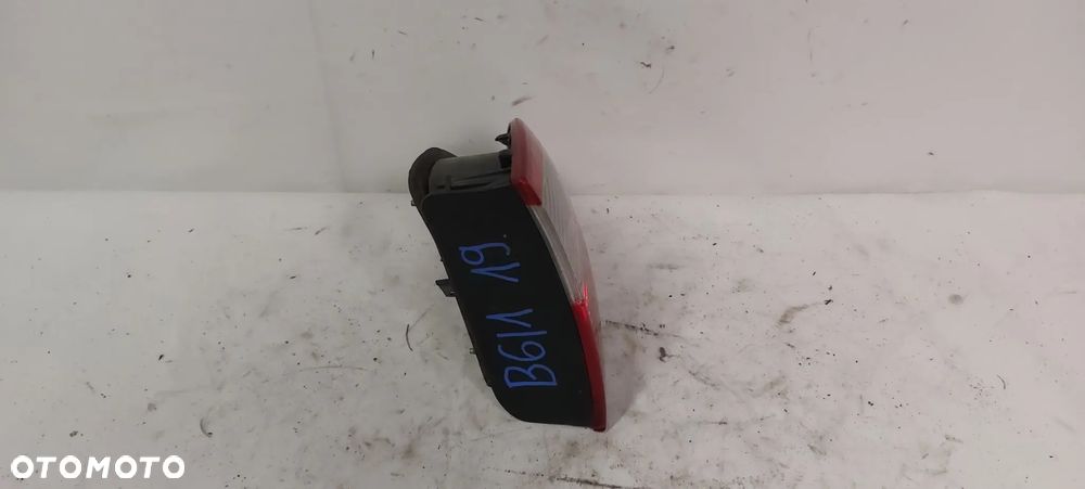 .  LAMPA TYL TYLNA PRAWA SEAT LEON 1 - 2