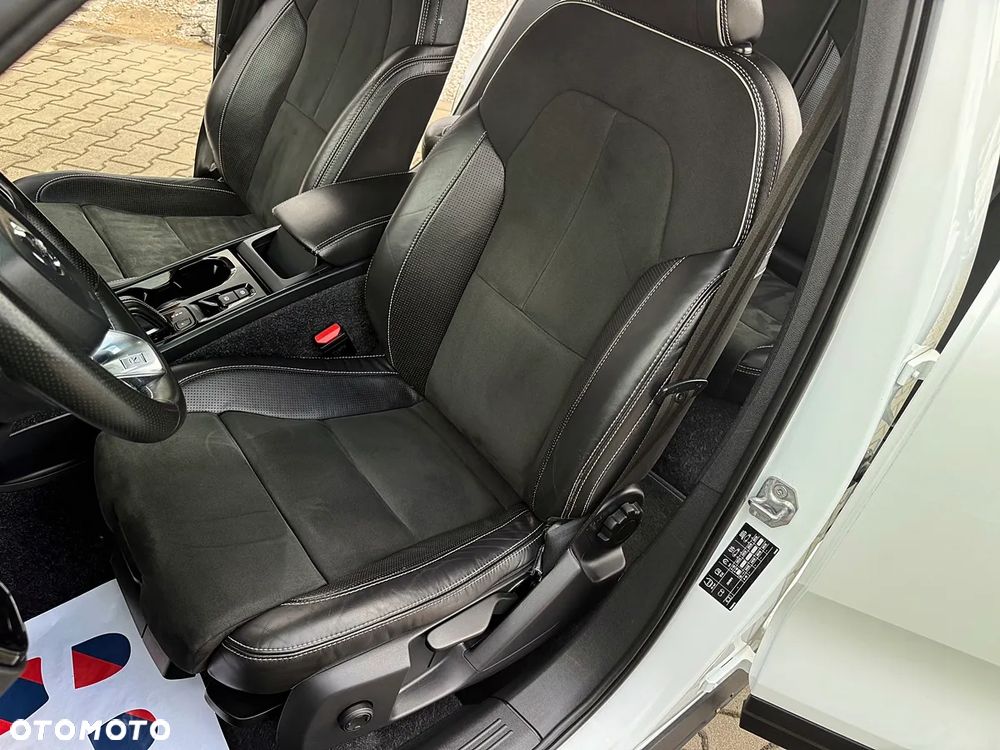 Volvo XC 40 D3 R-Design - 33