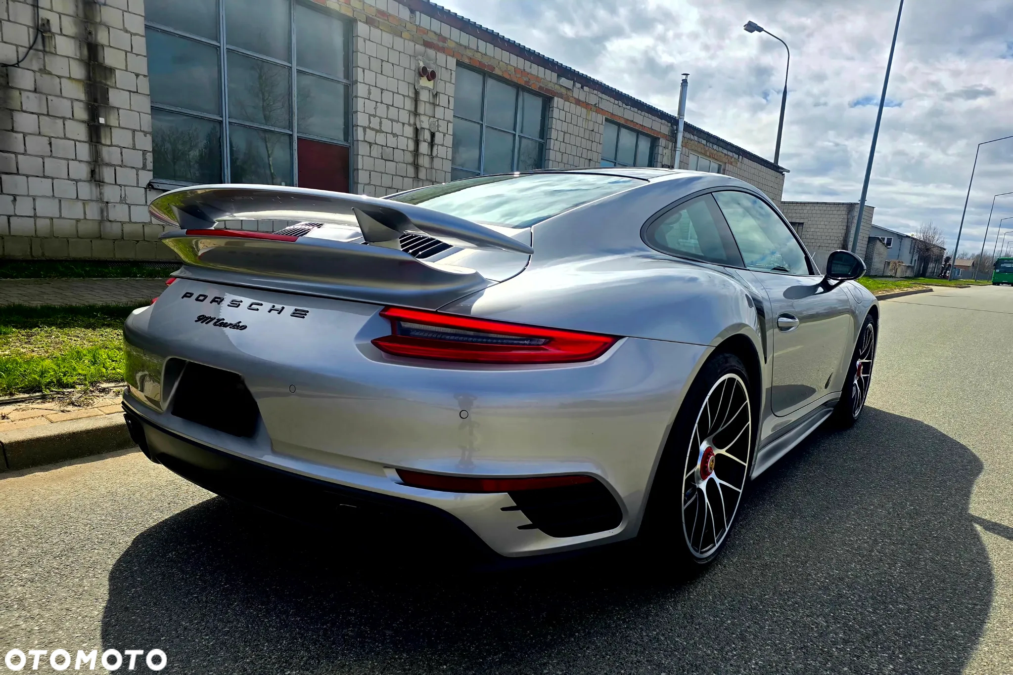 Porsche 911 Turbo - 9