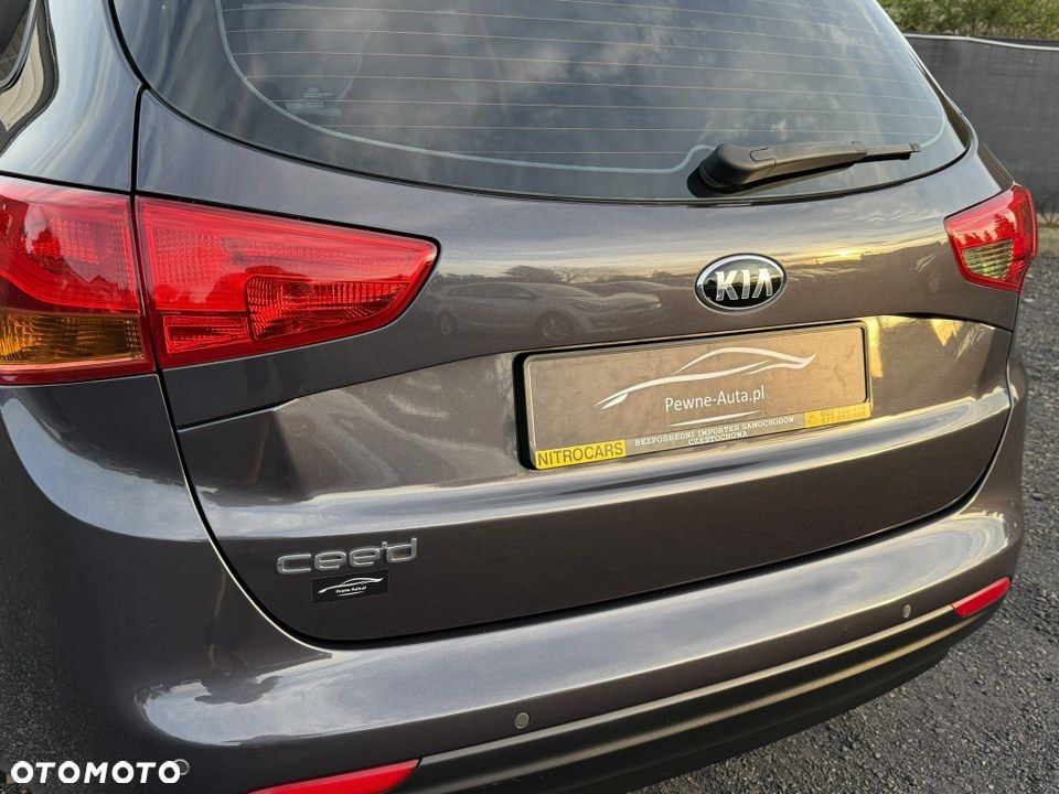 Kia Ceed 1.6 GDI Dream Team Edition - 11
