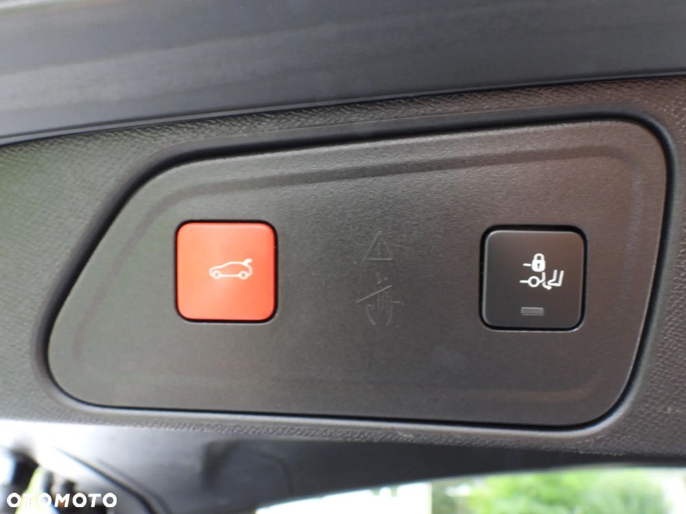Peugeot 3008 225 e-EAT8 GT Pack - 30