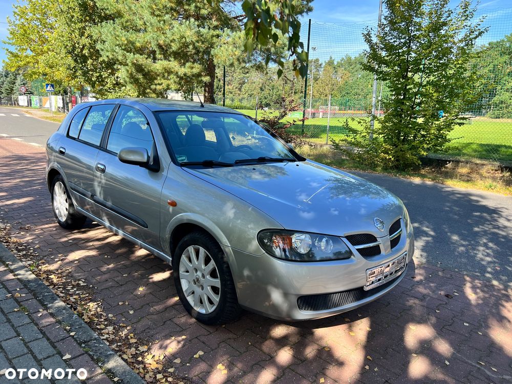 Nissan Almera