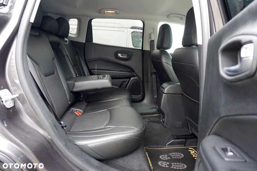 Jeep Compass 1.4 TMair Night Eagle FWD S&S - 37