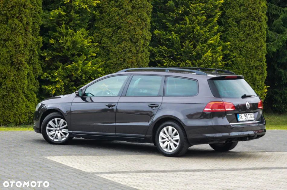 Volkswagen Passat 2.0 TDI Comfortline - 23