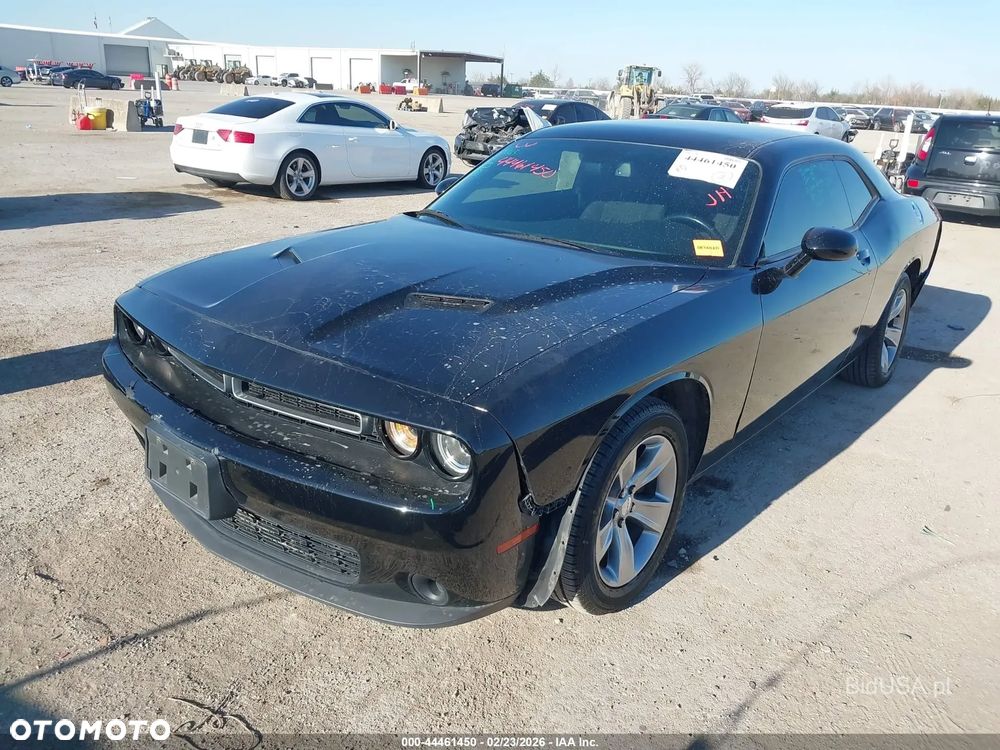 Dodge Challenger - 2