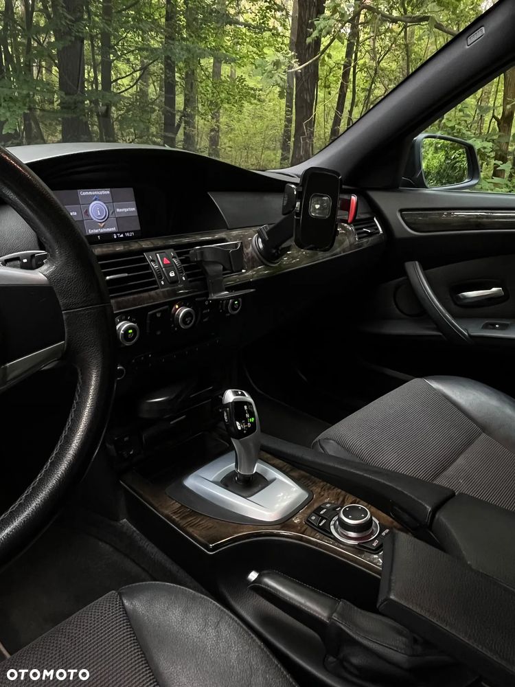 BMW Seria 5 520d Edition Exclusive - 14