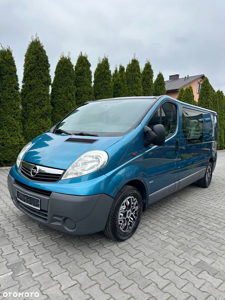Opel Vivaro - 1