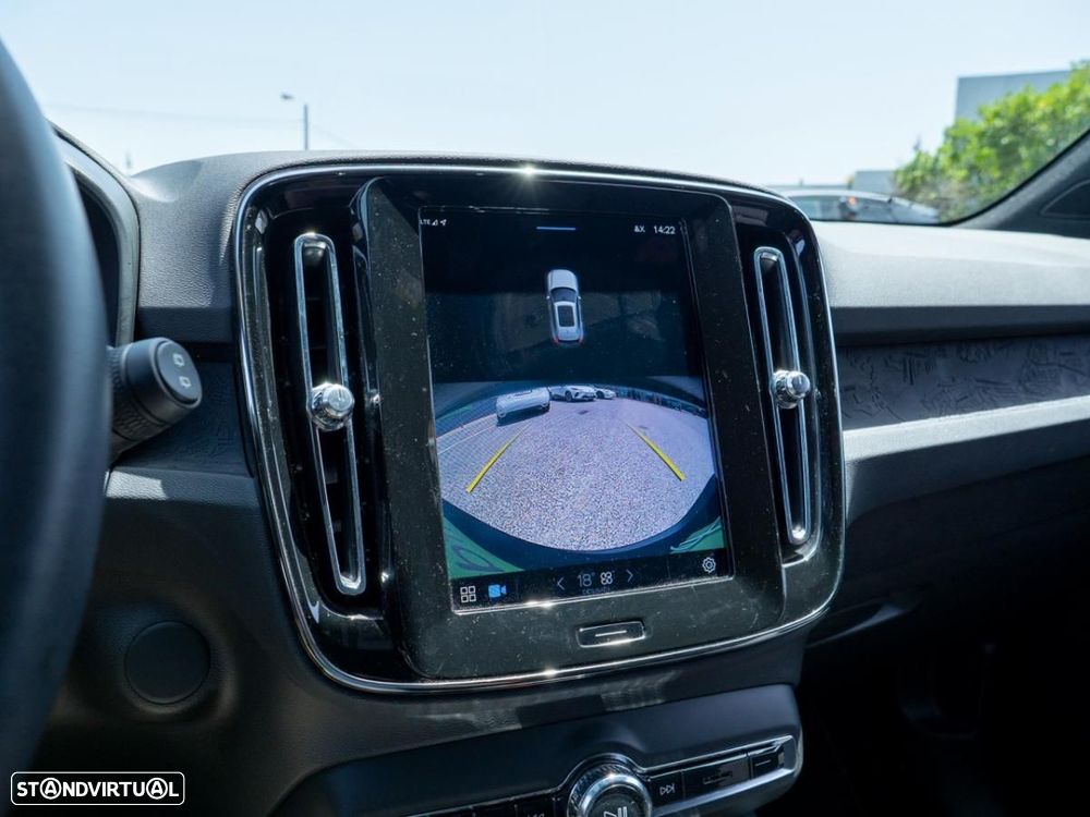Volvo XC 40 Recharge Pro - 33