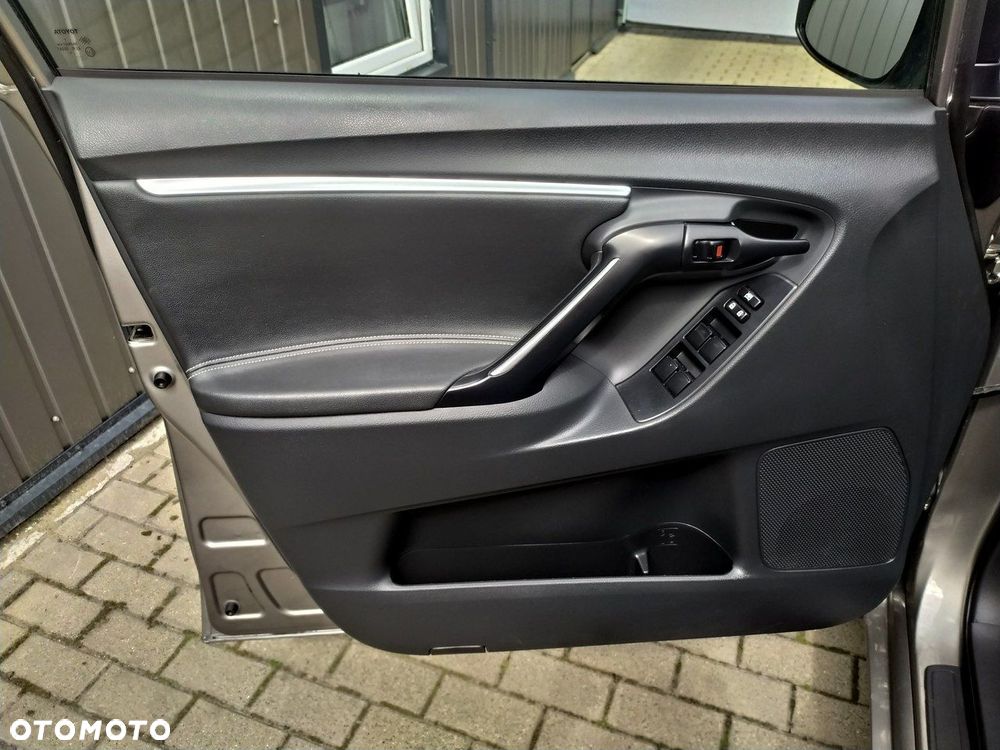 Toyota Verso 1.8 Prestige 7os MS - 14
