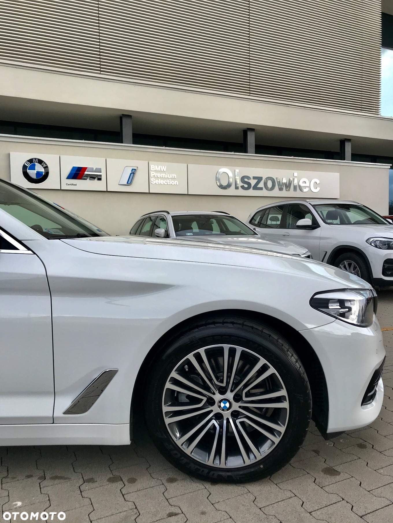 BMW Seria 5 518d Sport Line - 9