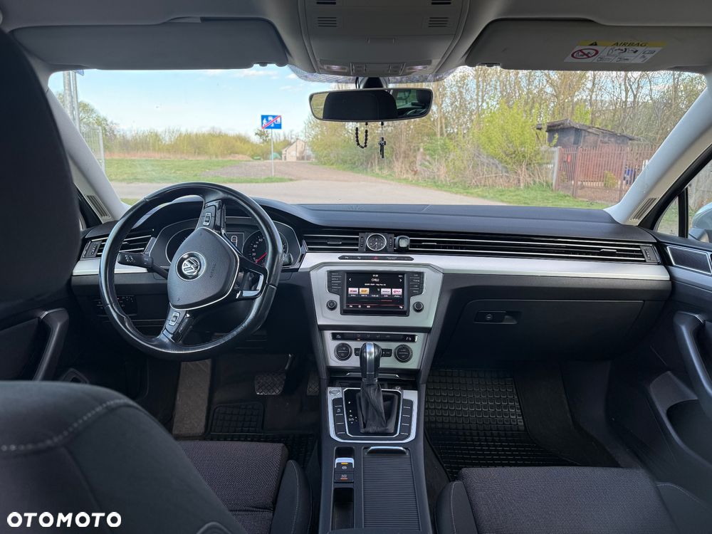Volkswagen Passat - 5