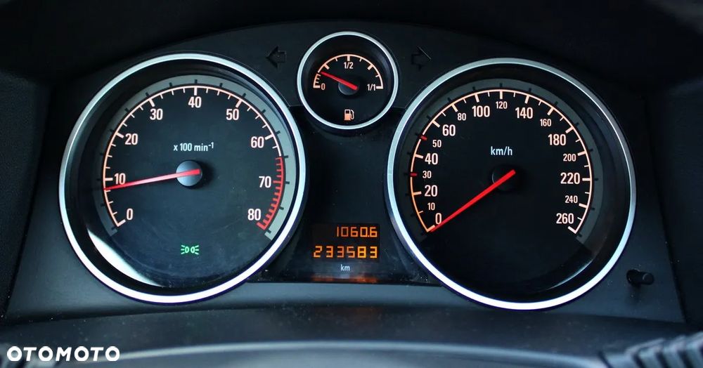 Opel Astra GTC 1.6 Edition Plus - 25