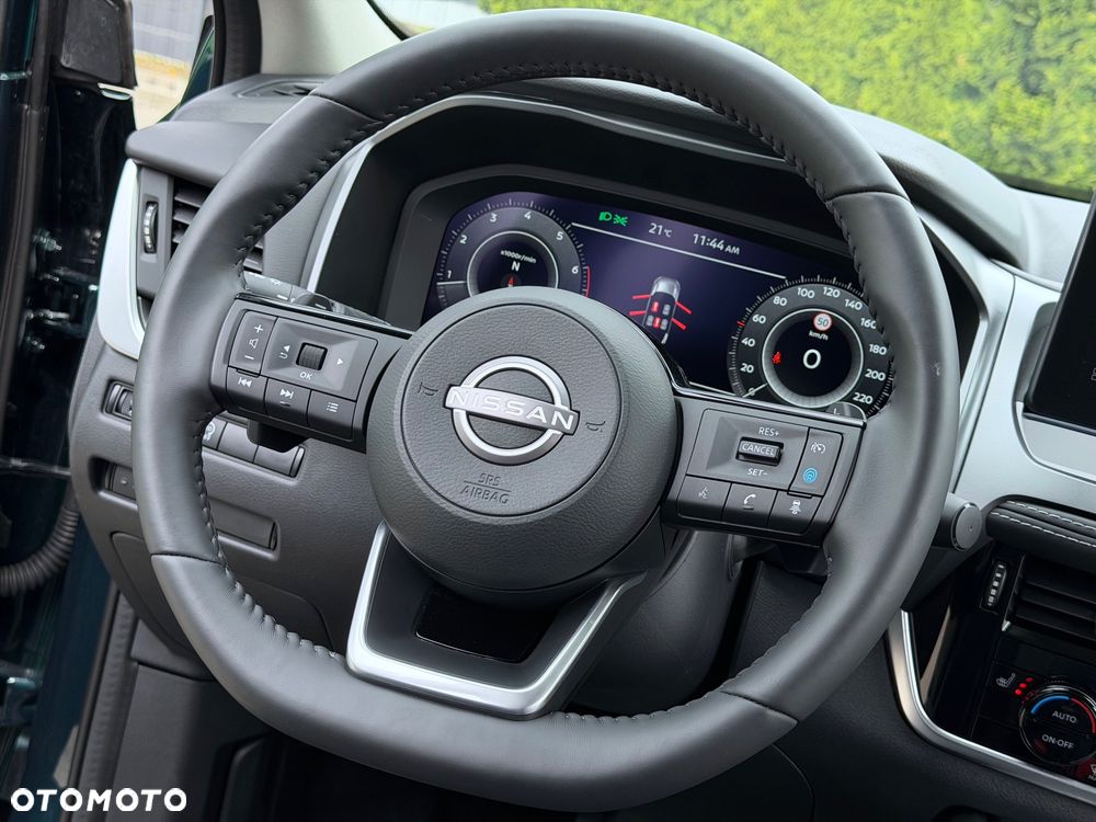 Nissan Qashqai 1.3 DIG-T N-Connecta DCT - 23