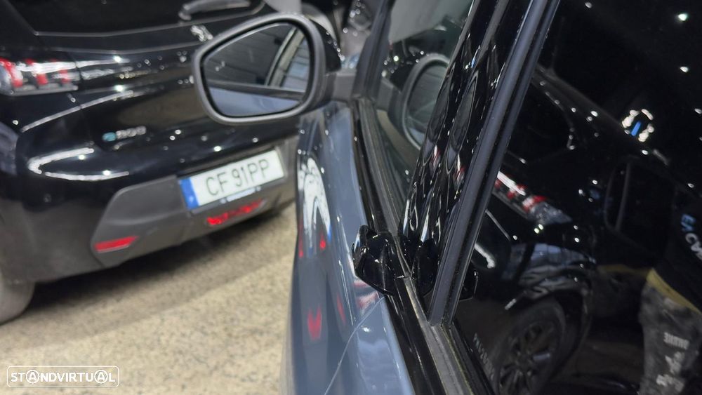 Ford Mustang Mach-E Standard - 12