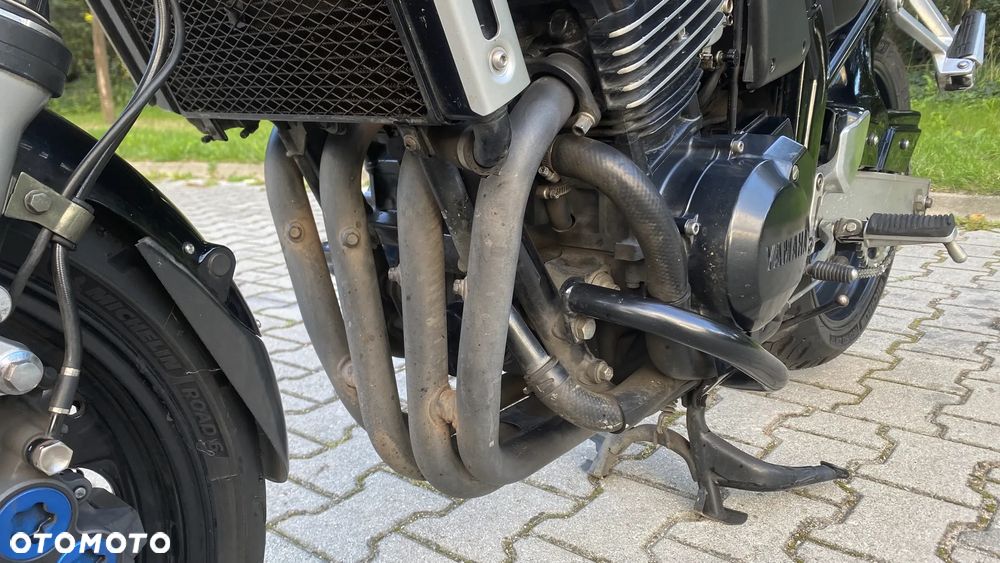 Yamaha FZS - 13