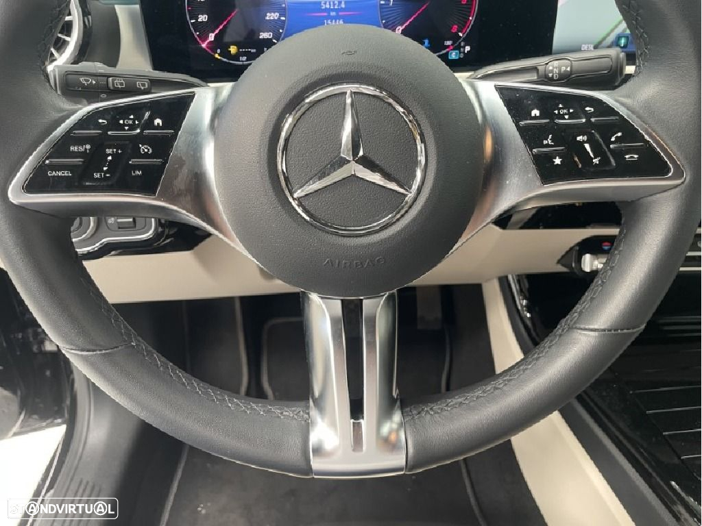 Mercedes-Benz CLA 180 - 13